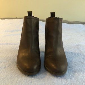 Faux brown leather ankle boots (size 8)